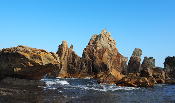 橋杭岩（串本町）