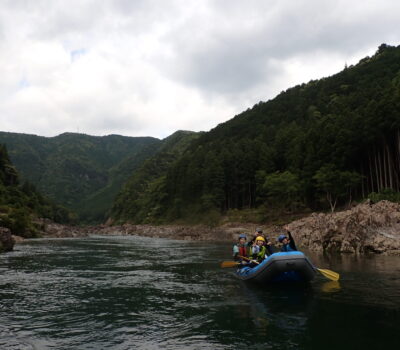 【KUMAKUMA取材部】 大自然満喫! 北山村でラフティング体験! 【KUMAKUMA取材部】 大自然満喫! 北山村でラフティング体験!