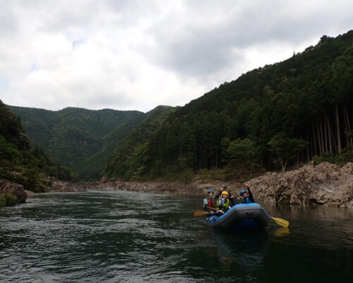 【KUMAKUMA取材部】 大自然満喫! 北山村でラフティング体験! 【KUMAKUMA取材部】 大自然満喫! 北山村でラフティング体験!