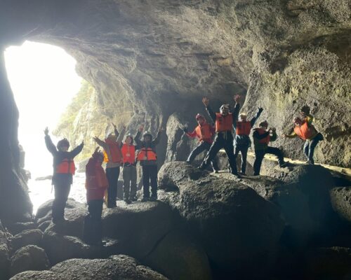 【KUMAKUMA取材部】 熊野水軍ゆかりの島「九龍島」で洞窟体験! 【KUMAKUMA取材部】 熊野水軍ゆかりの島「九龍島」で洞窟体験!