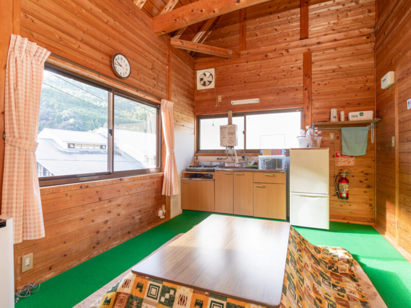 おとなしの郷 WATAZE OUTDOOR(キャンプ)_5名用コテージ 内観2